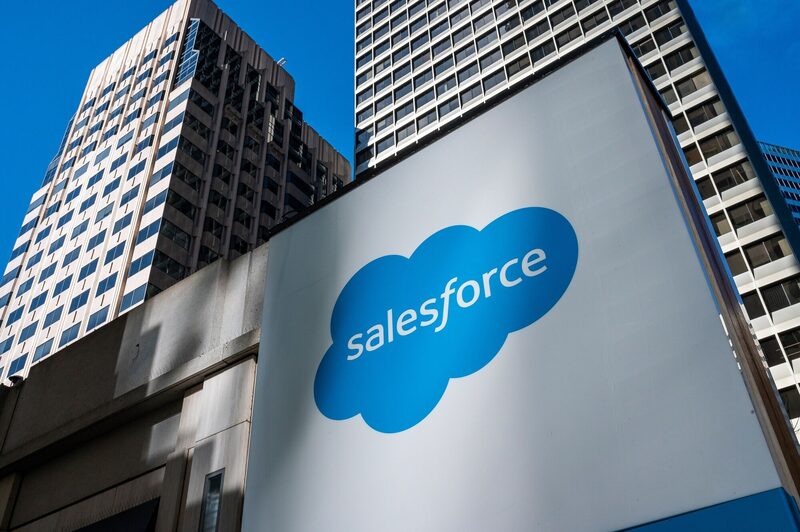 A Salesforce planeja contratar mais de 1.000 funcionários para vender seu novo produto de agente de IA generativa A Salesforce planeja contratar mais de 1.000 funcionários para vender seu novo produto de agente de IA generativa