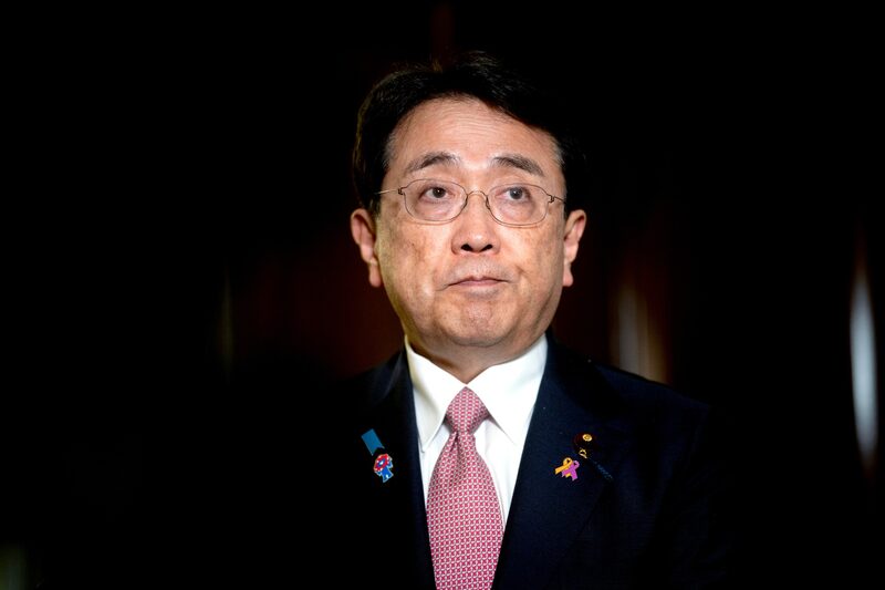 Al igual que otras naciones, Japón está sujeto a aranceles sectoriales sobre los automóviles, el acero y el aluminio. Al igual que otras naciones, Japón está sujeto a aranceles sectoriales sobre los automóviles, el acero y el aluminio.