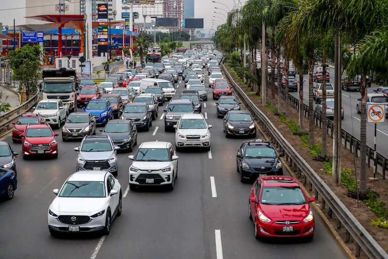 El caos de tránsito en Lima genera pérdidas económicas todos los días. El caos de tránsito en Lima genera pérdidas económicas todos los días.
