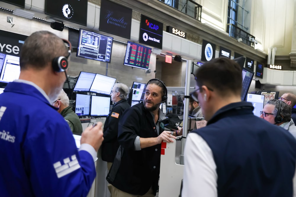 Tech Selloff Weighs On US Stocks As Silver Plunges Tech Selloff Weighs On US Stocks As Silver Plunges