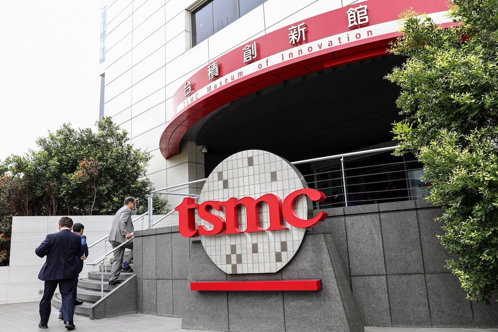 TSMC reporta crecimiento de ingresos de 16,9% en octubre; analistas vigilan señales de enfriamiento en el boom de chips e inteligencia artificial. TSMC reporta crecimiento de ingresos de 16,9% en octubre; analistas vigilan señales de enfriamiento en el boom de chips e inteligencia artificial.