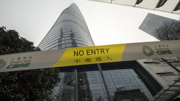 Operadores de Shanghái duermen en oficinas para seguir trabajando Operadores de Shanghái duermen en oficinas para seguir trabajando