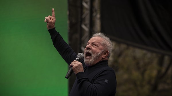Brazil’s Lula Faces Challenge of Attracting Middle Classes as Support Stalls Brazil’s Lula Faces Challenge of Attracting Middle Classes as Support Stalls