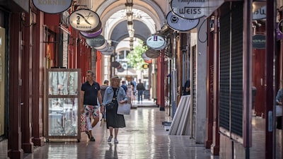 Inflación de la eurozona se mantiene por encima del 2% y refuerza la cautela del BCE Inflación de la eurozona se mantiene por encima del 2% y refuerza la cautela del BCE