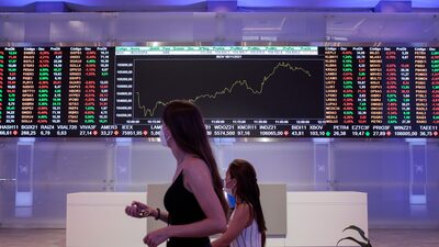 Ibovespa avança e dólar sobe a R$ 5,41 após Focus indicar inflação abaixo de 5% Ibovespa avança e dólar sobe a R$ 5,41 após Focus indicar inflação abaixo de 5%