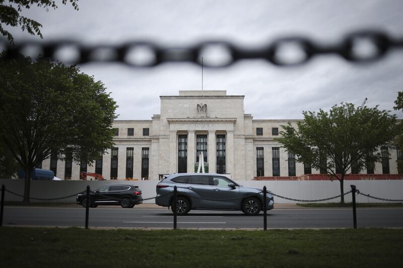 Livro Bege mostrou que a atividade econômica dos EUA mudou pouco em abril e no início de maio Livro Bege mostrou que a atividade econômica dos EUA mudou pouco em abril e no início de maio