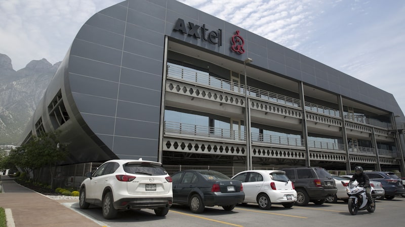Tomás Milmo, cofundador de Axtel, prepara oferta para adquirir hasta 100% de la empresa mexicana Tomás Milmo, cofundador de Axtel, prepara oferta para adquirir hasta 100% de la empresa mexicana