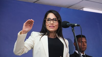 Quién es Luisa González, la dirigente correísta y excandidata presidencial que fue detenida Quién es Luisa González, la dirigente correísta y excandidata presidencial que fue detenida