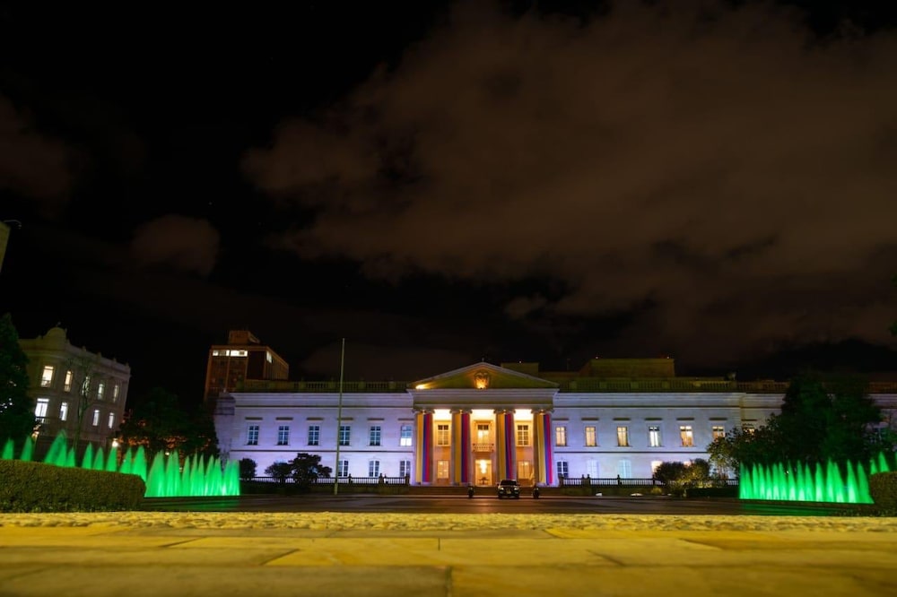 En la foto, la sede principal del gobierno de Colombia y residencia oficial del presidente. En la foto, la sede principal del gobierno de Colombia y residencia oficial del presidente.