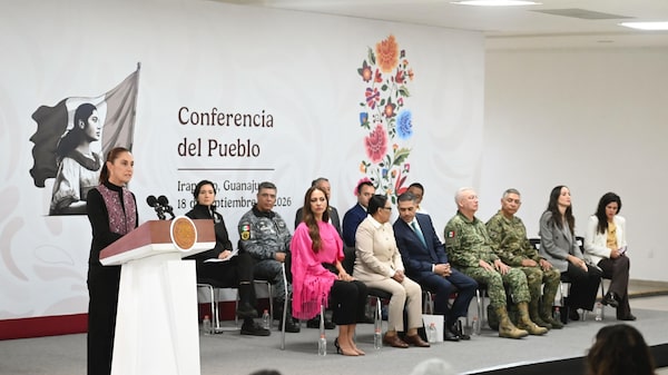 Sheinbaum y Trump discuten temas comerciales durante llamada en busca de un acuerdo final Sheinbaum y Trump discuten temas comerciales durante llamada en busca de un acuerdo final