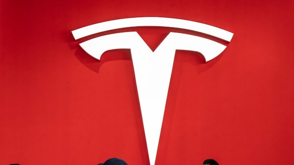 Tesla avalia cisão da operação na China para viabilizar fusão com SpaceX, diz jornal Tesla avalia cisão da operação na China para viabilizar fusão com SpaceX, diz jornal