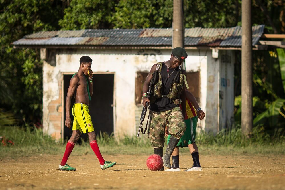 Last Of The Cold Warriors, ELN Guerrillas Are Oiling Their Weapons Last Of The Cold Warriors, ELN Guerrillas Are Oiling Their Weapons