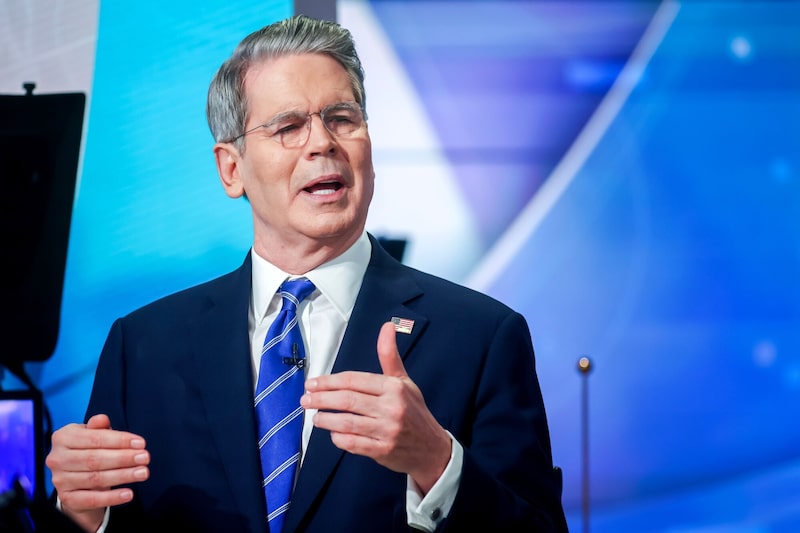 Scott Bessent, secretario del Tesoro de Estados Unidos, durante una entrevista en Bloomberg Television en Nueva York, EE. UU., el miércoles 13 de agosto de 2025. Scott Bessent, secretario del Tesoro de Estados Unidos, durante una entrevista en Bloomberg Television en Nueva York, EE. UU., el miércoles 13 de agosto de 2025.