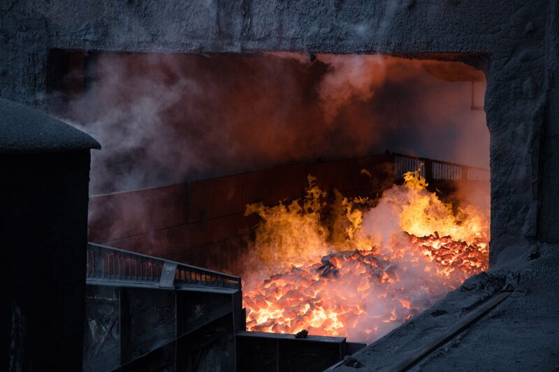 Imagen de una quema de carbón Imagen de una quema de carbón