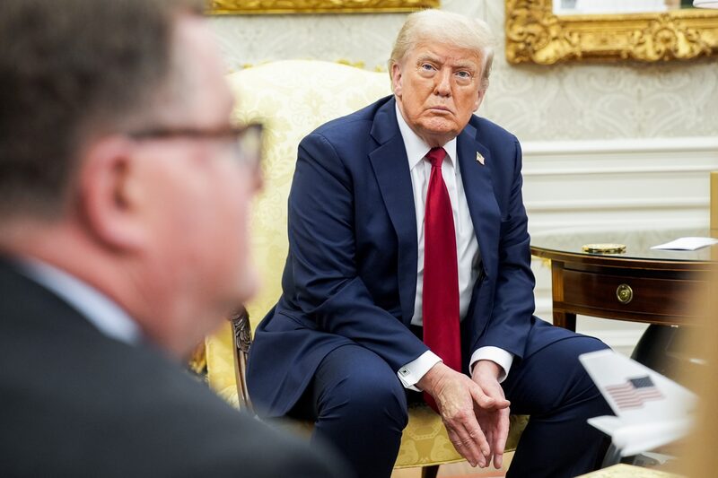 Presidente foi submetido a exames depois que fotos recentes mostraram o presidente com tornozelos inchados e uma mão machucada Presidente foi submetido a exames depois que fotos recentes mostraram o presidente com tornozelos inchados e uma mão machucada