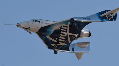 Virgin Galactic diz que primeiros clientes irão para o espaço em breve Virgin Galactic diz que primeiros clientes irão para o espaço em breve