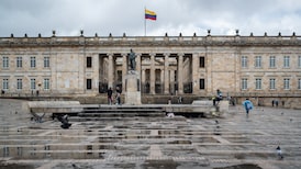 Gobierno amplía endeudamiento y tensiona la sostenibilidad fiscal al cierre de 2025 Gobierno amplía endeudamiento y tensiona la sostenibilidad fiscal al cierre de 2025