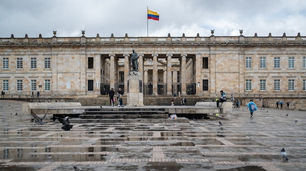 Gobierno amplía endeudamiento y tensiona la sostenibilidad fiscal al cierre de 2025 Gobierno amplía endeudamiento y tensiona la sostenibilidad fiscal al cierre de 2025