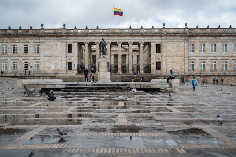 Colombia ofrece eurobonos como parte de una diversificación de su deuda Colombia ofrece eurobonos como parte de una diversificación de su deuda