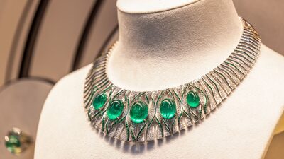 Joias à prova de crise? Richemont cresce acima do esperado com impulso da Cartier Joias à prova de crise? Richemont cresce acima do esperado com impulso da Cartier