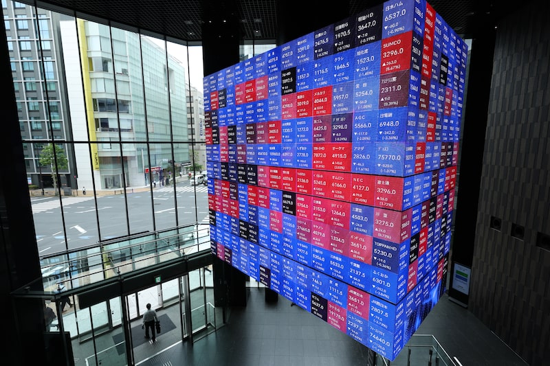 Acciones asiáticas caen tras fuerte venta de fabricantes de chips en EE.UU.; el petróleo baja Acciones asiáticas caen tras fuerte venta de fabricantes de chips en EE.UU.; el petróleo baja