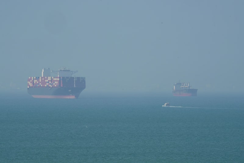 US Efforts to End Iran War Stumble as Ship Seized Near UAE US Efforts to End Iran War Stumble as Ship Seized Near UAE