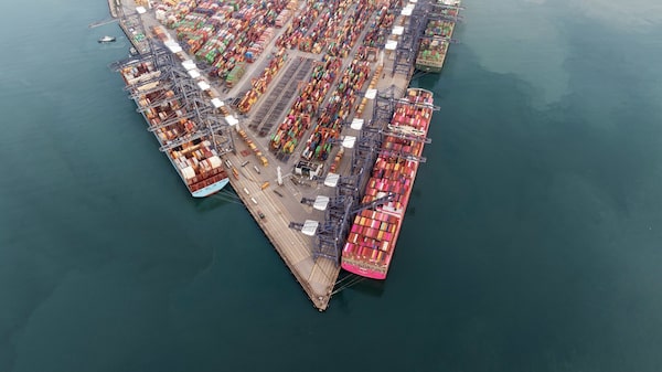 Crece enfrentamiento Trump-China por el Canal de Panamá: venta de puertos en incertidumbre Crece enfrentamiento Trump-China por el Canal de Panamá: venta de puertos en incertidumbre