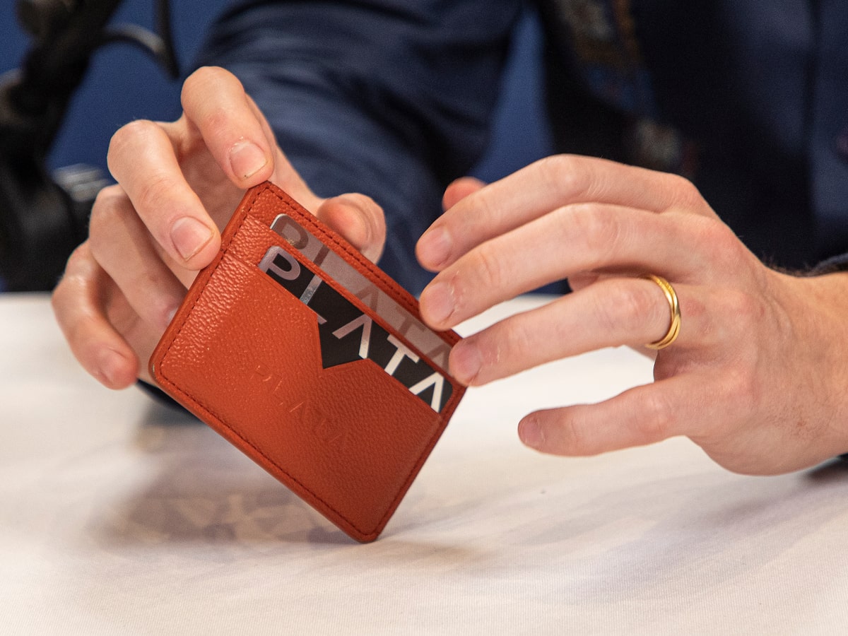 Plata recauda $405M, liderando fintech en LatAm