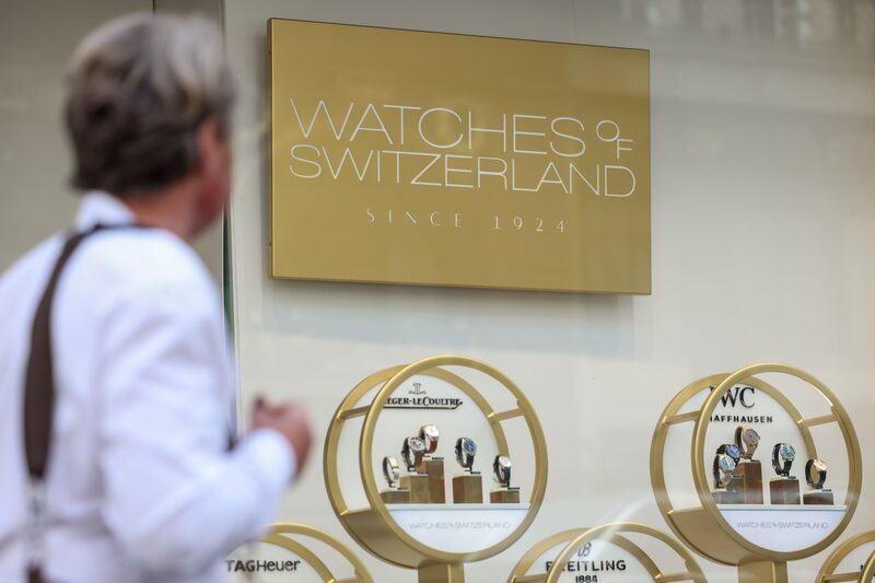 Una tienda de Watches of Switzerland Group Plc en Londres. Fotógrafo: Hollie Adams/Bloomberg. Una tienda de Watches of Switzerland Group Plc en Londres. Fotógrafo: Hollie Adams/Bloomberg.
