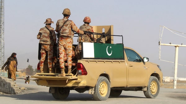 Pakistán declara la “guerra abierta” a Afganistán tras fuertes enfrentamientos Pakistán declara la “guerra abierta” a Afganistán tras fuertes enfrentamientos