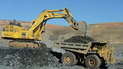 Acciones de mineras de oro se preparan para borrar ganancias en medio de la guerra en Irán Acciones de mineras de oro se preparan para borrar ganancias en medio de la guerra en Irán