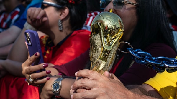 Grupo liderado pela UEFA avalia criar torneios rivais em desafio à Fifa, segundo fontes Grupo liderado pela UEFA avalia criar torneios rivais em desafio à Fifa, segundo fontes