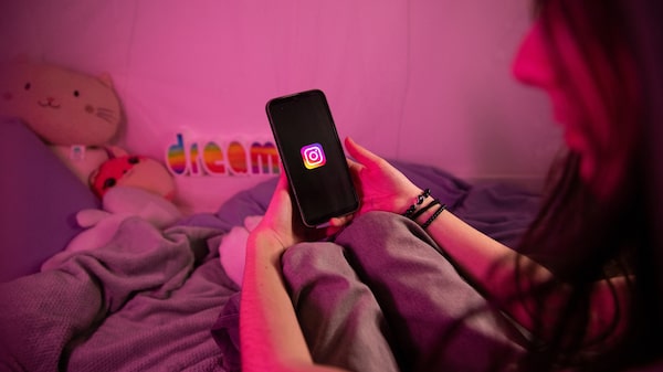 El Informe Mundial sobre la Felicidad dice que las redes sociales hacen infelices a los adolescentes El Informe Mundial sobre la Felicidad dice que las redes sociales hacen infelices a los adolescentes