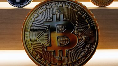 Bitcoin alcanza máximo de ocho meses y supera los US$85.000 por el repunte del apetito por riesgo Bitcoin alcanza máximo de ocho meses y supera los US$85.000 por el repunte del apetito por riesgo