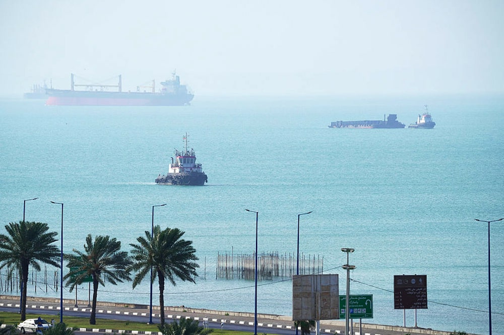 Varias embarcaciones navegan el 28 de abril de 2026 en la isla de Qeshm, Irán, en el estrecho de Ormuz. Varias embarcaciones navegan el 28 de abril de 2026 en la isla de Qeshm, Irán, en el estrecho de Ormuz.