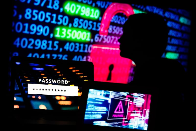 El Buen Fin generó MXN$31.700 millones en ventas en línea, un 16,5% de las ventas totales y podría ver este año hasta un 20% de incremento El Buen Fin generó MXN$31.700 millones en ventas en línea, un 16,5% de las ventas totales y podría ver este año hasta un 20% de incremento