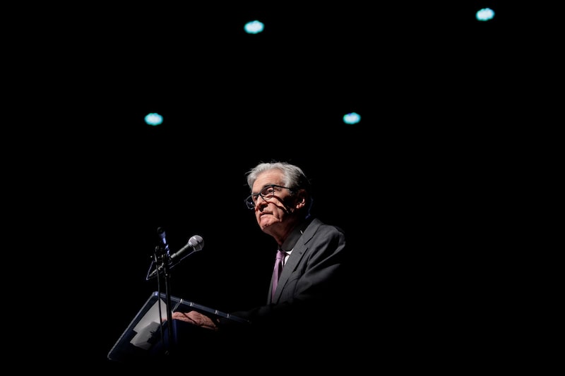 Ações globais recuam depois que Jerome Powell sinalizou na quinta que o Fed não tem pressa em cortar as taxas de juros Ações globais recuam depois que Jerome Powell sinalizou na quinta que o Fed não tem pressa em cortar as taxas de juros