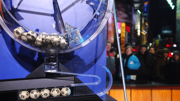 Powerball: apostador vence sozinho US$ 1,77 bilhão em loteria americana Powerball: apostador vence sozinho US$ 1,77 bilhão em loteria americana