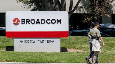 Acciones relacionadas a IA se tambalean: Oracle y Broadcom avivan preocupaciones Acciones relacionadas a IA se tambalean: Oracle y Broadcom avivan preocupaciones