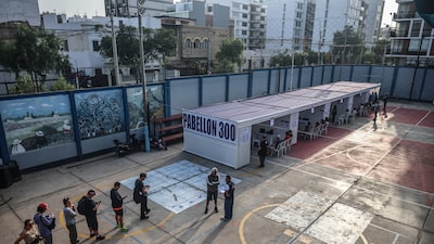 Perú amplía el plazo de votación debido a retrasos en los centros electorales Perú amplía el plazo de votación debido a retrasos en los centros electorales