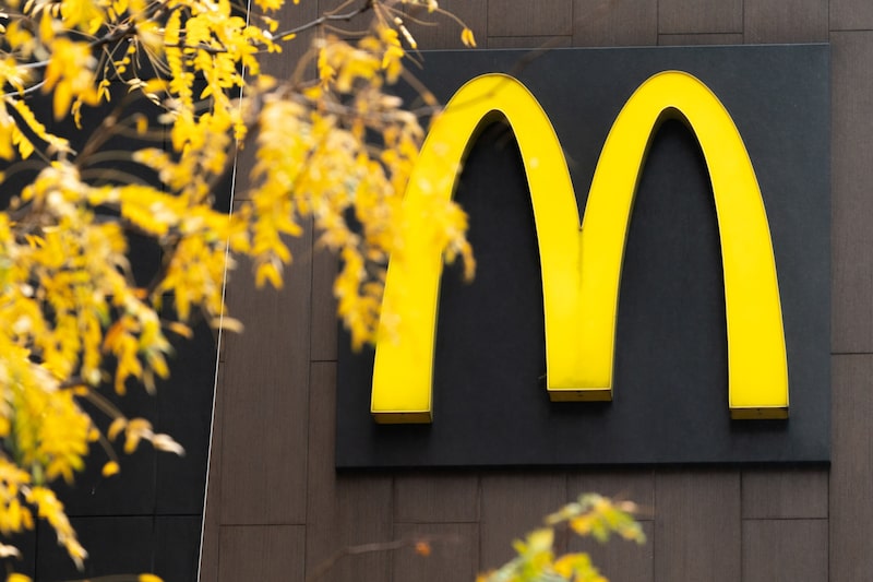 Un restaurante de comida rápida McDonald's en Nueva York, EE.UU. Un restaurante de comida rápida McDonald's en Nueva York, EE.UU.