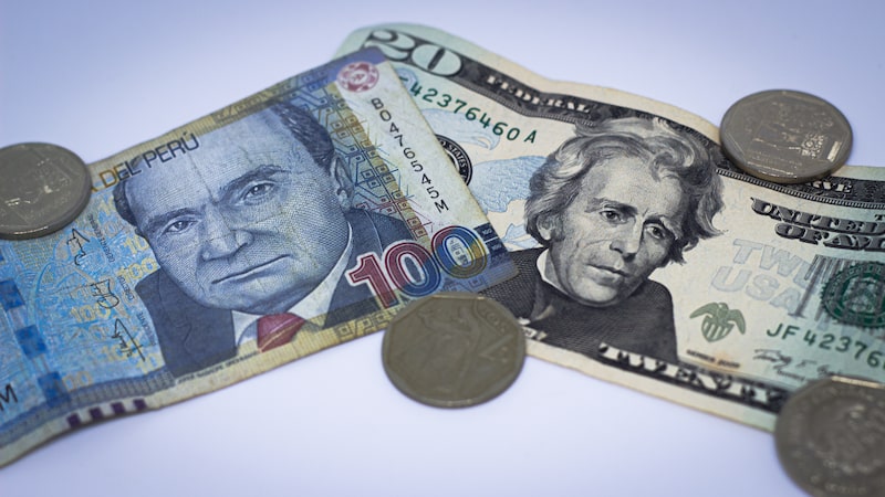 Dólar en Perú. Dólar en Perú.