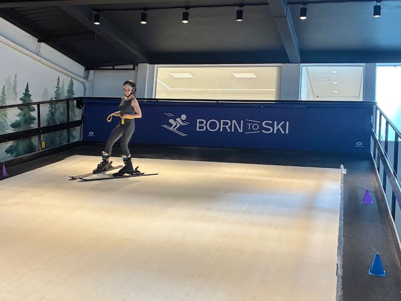 médica cirurgiã Elisa Aranzana treina esqui na Born to Ski médica cirurgiã Elisa Aranzana treina esqui na Born to Ski