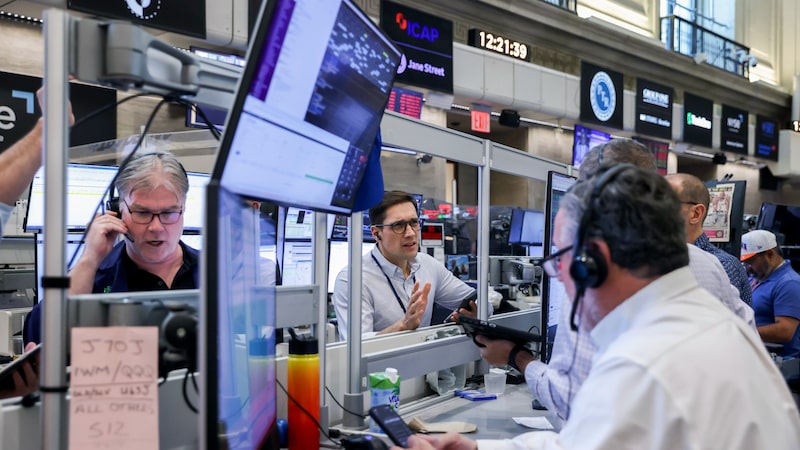 Wall Street opera con cautela mientras el petróleo sube por nuevas tensiones en Medio Oriente Wall Street opera con cautela mientras el petróleo sube por nuevas tensiones en Medio Oriente