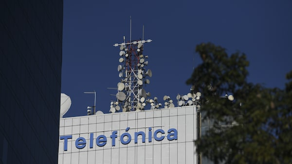 Telefónica evalúa vender su filial en Venezuela tras 35 años en el país Telefónica evalúa vender su filial en Venezuela tras 35 años en el país