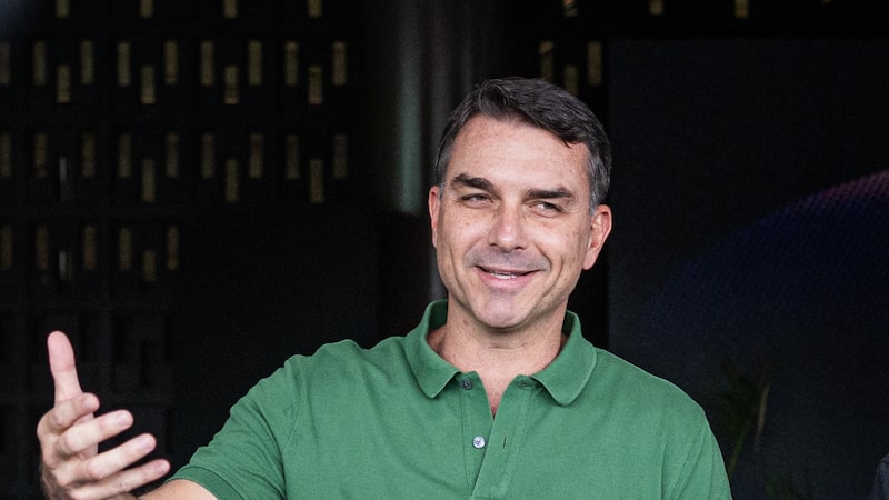 Flavio Bolsonaro corteja a los inversores con un discurso proempresarial de pocos detalles Flavio Bolsonaro corteja a los inversores con un discurso proempresarial de pocos detalles