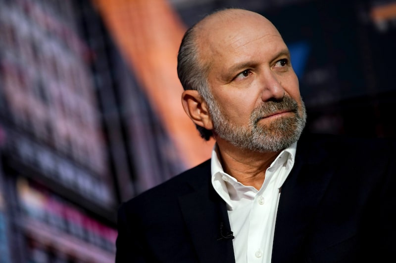 Howard Lutnick, de Cantor Fitzgerald LP, elegido por Donald Trump como secretario de Comercio, fue uno de los nominados políticos del presidente electo blanco de amenazas de bomba. Howard Lutnick, de Cantor Fitzgerald LP, elegido por Donald Trump como secretario de Comercio, fue uno de los nominados políticos del presidente electo blanco de amenazas de bomba.