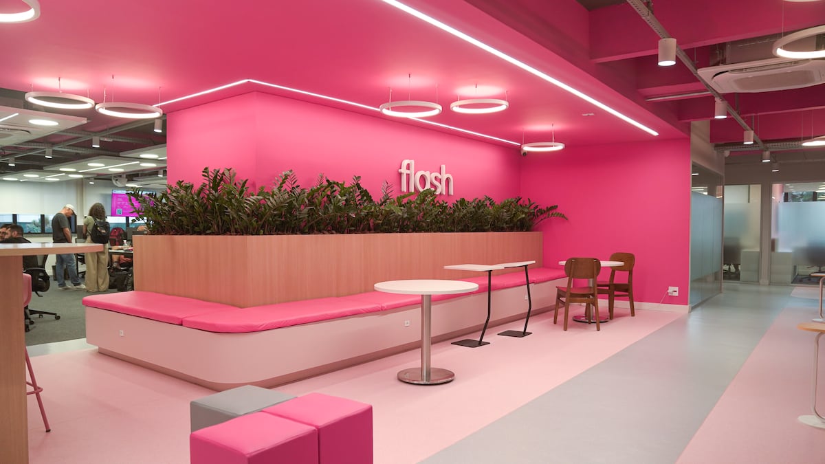 Dos 1.300 funcionários, metade está alocada em frentes de geração de receita, refletindo o apetite da Flash por market share frente aos incumbentes como Alelo, Sodexo, Ticket e VR