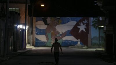 Combater a crise dos apagões em Cuba custaria US$ 10 bilhões, segundo especialista Combater a crise dos apagões em Cuba custaria US$ 10 bilhões, segundo especialista