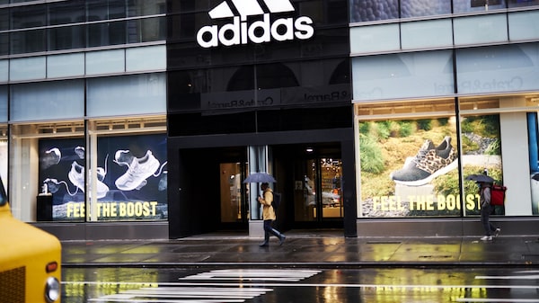 Adidas registra su mayor alza desde 2024 y el mercado ve potencial de subida de más del 30% Adidas registra su mayor alza desde 2024 y el mercado ve potencial de subida de más del 30%